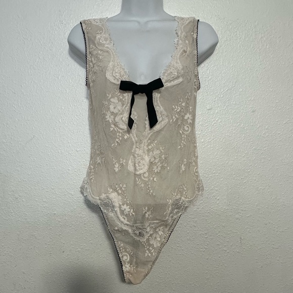 Victoria's Secret Other - Victoria's Secret Cream Lace Lingerie romantic bodysuit black velvet trim